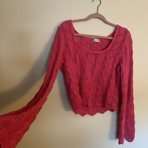 Pink crochet Hollister sweater - Picture 2 of 3
